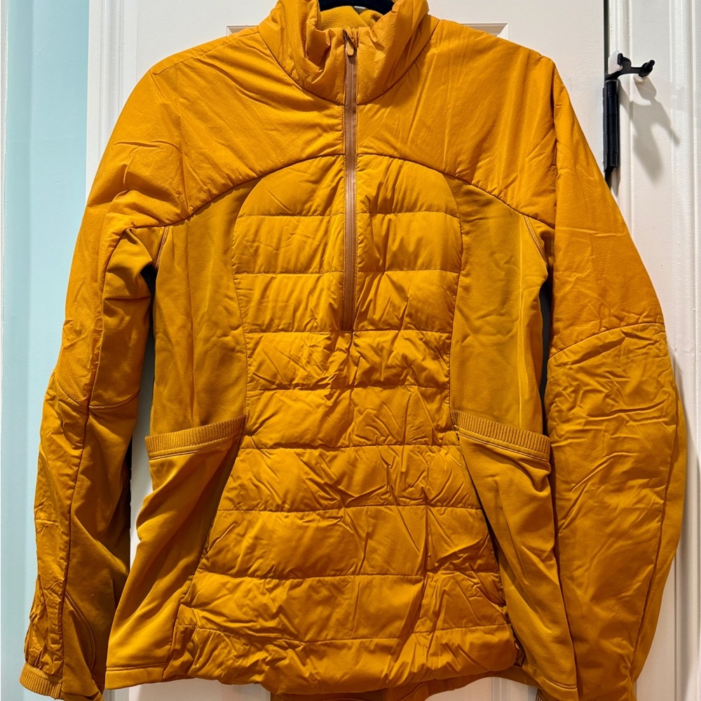 Lululemon down for it all pullover in Fools Gold